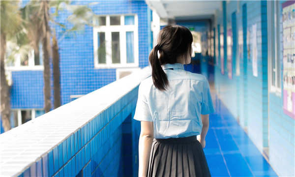黑山如何找到一个可以帮助我生孩子的女人？