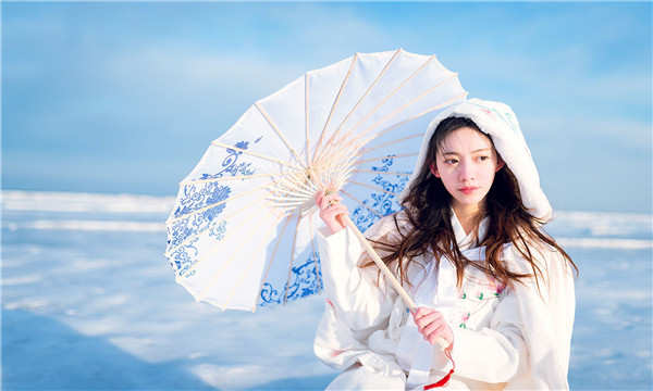 黑山试管代怀生子多少钱一个？助孕之路的费用分析与方案选择